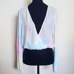 Forever 21 long-sleeved tie-dye crop top